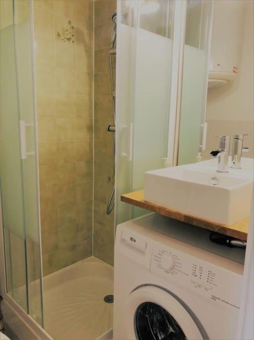 Studio Cabine Climatise 800 M De La Plage Et Des Commerces Борм-ле-Мимоза Экстерьер фото